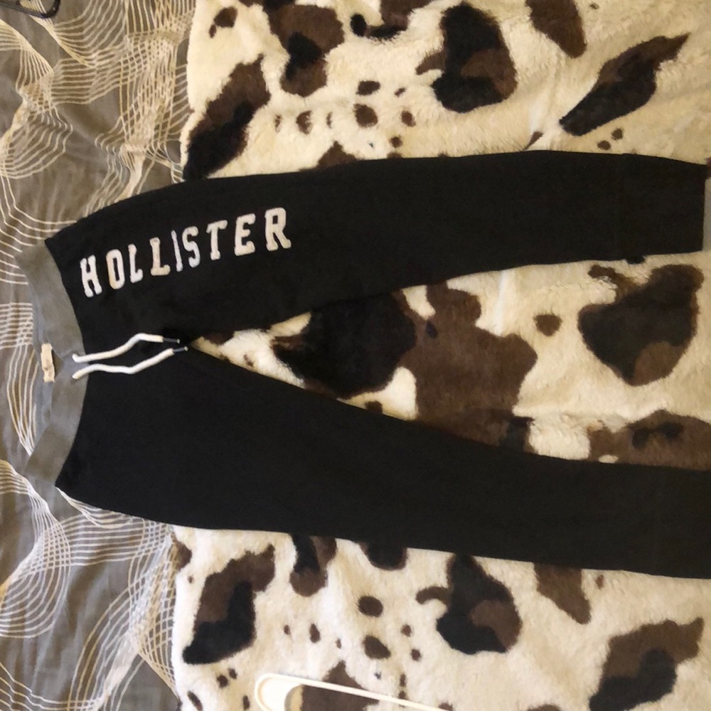 Hollister sweats